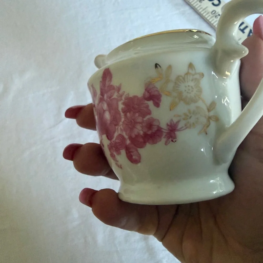 Vintage 1950's Japan White Porcelain Creamer Pink‎ Floral Rose Gold Trim Pitcher